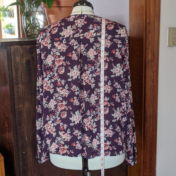 F21+ violet purple & floral button down blouse top - Picture 4 of 8